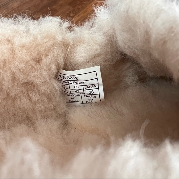NWT, UGG Ansley slipper, Sz 11 - Picture 5 of 7
